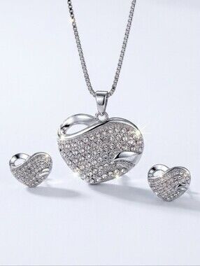 Swarovski Crystal Pavé Sculptural Heart Statement Pendant Necklace 925 Overlay